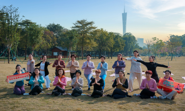 为银发定制健康修行，简橙瑜伽陪你学出健康练出欢喜